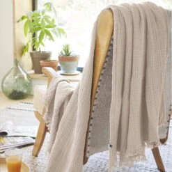 Plaid Gaze De Coton à Franges Beige 10 Plaid Gaze De Coton à Franges Beige -Magasin De Literie gaia beige amb 2 plaid