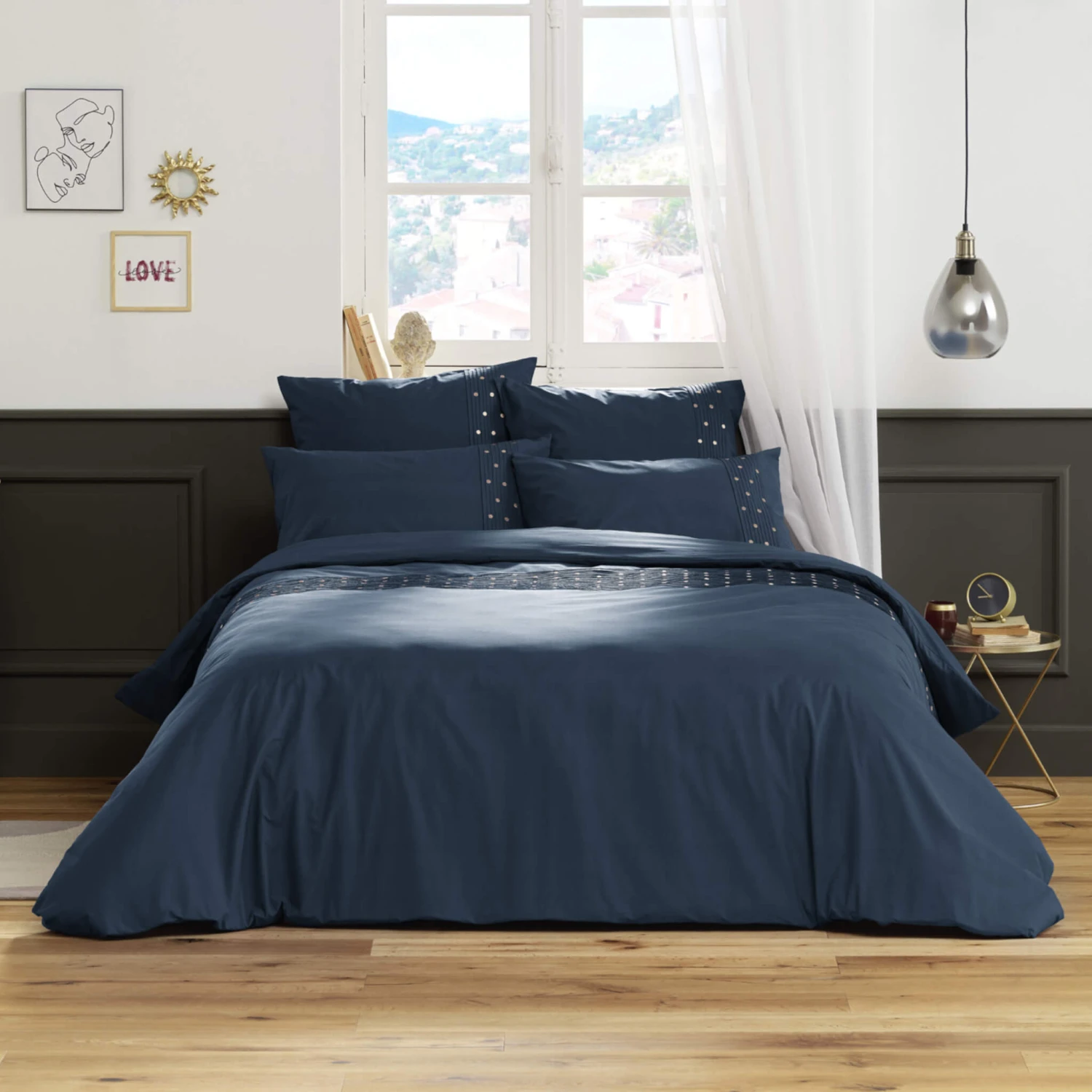 Parure De Lit Brodée Plis Religieuses Marine 3 Parure De Lit Brodée Plis Religieuses Marine