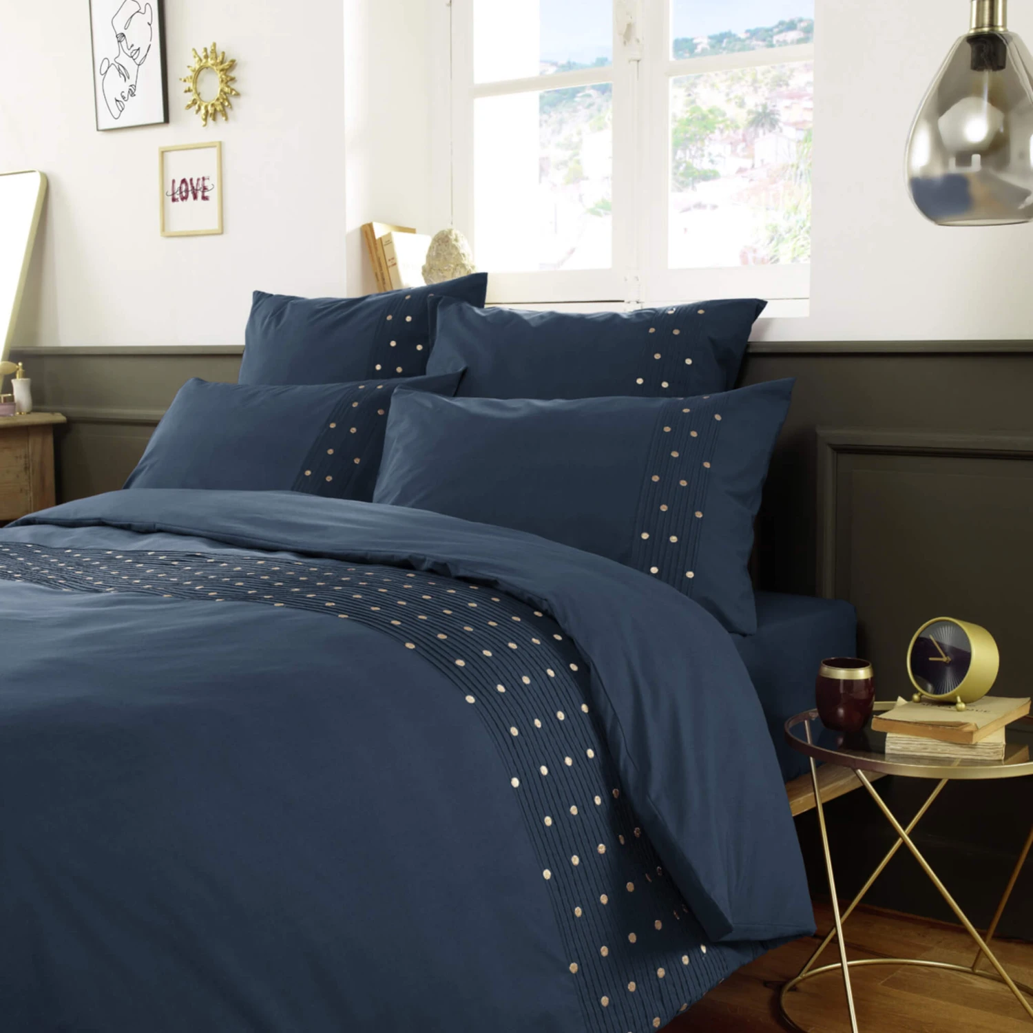 Housse De Couette Brodée Plis Religieuses Marine 4 Housse De Couette Brodée Plis Religieuses Marine – Image 2