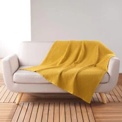Plaid Gaufrette En Coton Uni 125x150 Cm 14 Plaid Gaufrette En Coton Uni 125x150 Cm -Magasin De Literie plaid gaufrette jaune