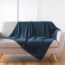 Plaid Tricotine 125x150 Cm 24 Plaid Tricotine 125x150 Cm -Magasin De Literie plaid tricotine bleu ambiance