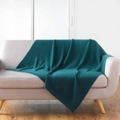 Plaid Tricotine 125x150 Cm 30 Plaid Tricotine 125x150 Cm -Magasin De Literie plaid tricotine emeraude ambiance