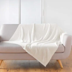 Plaid Tricotine 125x150 Cm 21 Plaid Tricotine 125x150 Cm -Magasin De Literie plaid tricotine naturel ambiance