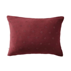 Taie D'oreiller Brodée Double Gaze De Coton Bordeaux -Magasin De Literie to boho bordeaux