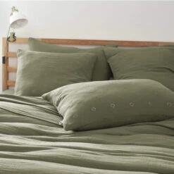 Taie D'oreiller Brodée Double Gaze De Coton Kaki -Magasin De Literie to boho kaki ambiance