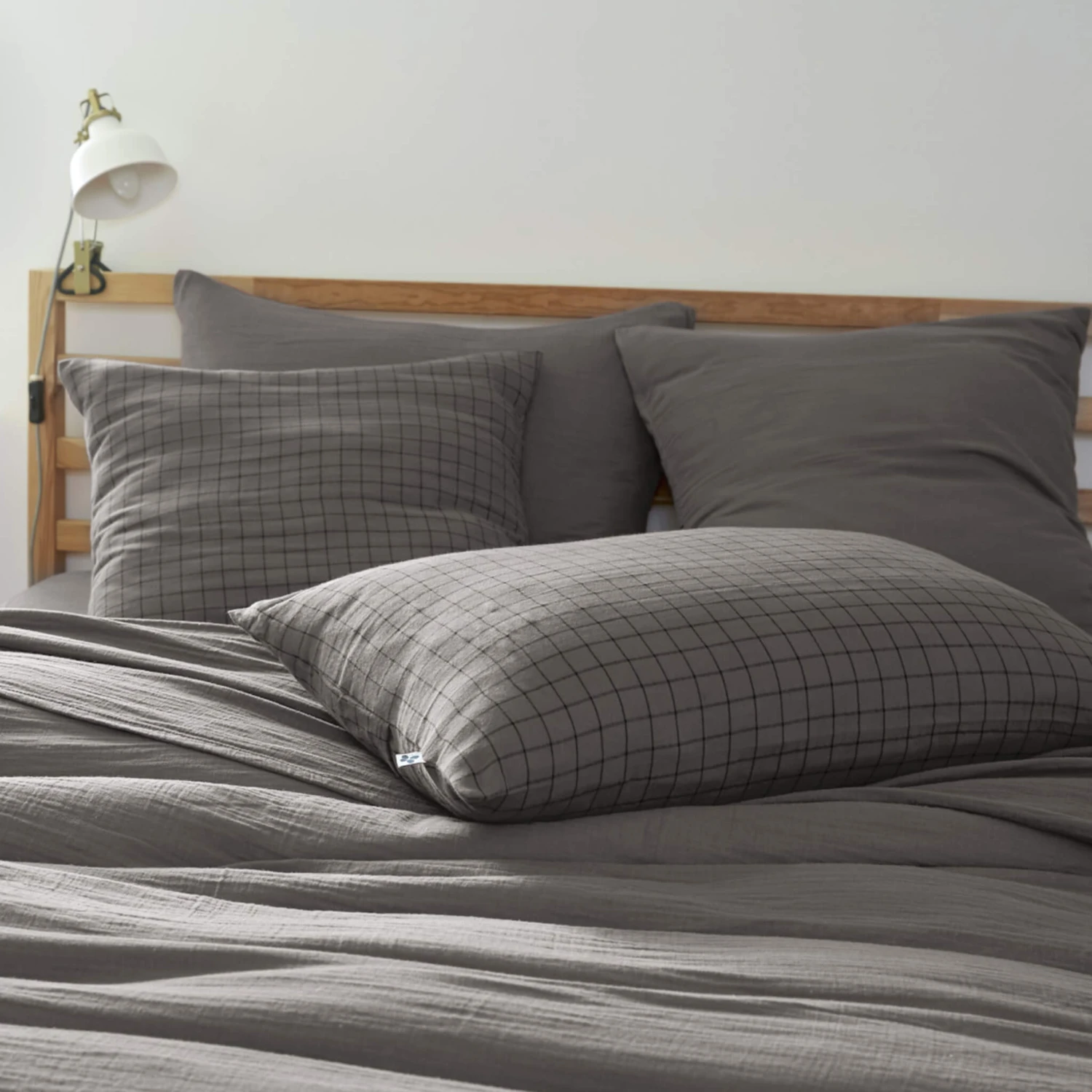 Taie D'oreiller à Carreaux Double Gaze De Coton Anthracite 4 Taie D'oreiller à Carreaux Double Gaze De Coton Anthracite – Image 2