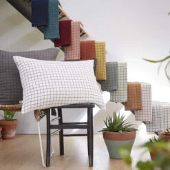 Taie D'oreiller à Carreaux Double Gaze De Coton Anthracite 9 Taie D'oreiller à Carreaux Double Gaze De Coton Anthracite -Magasin De Literie tomix ambiance1 1