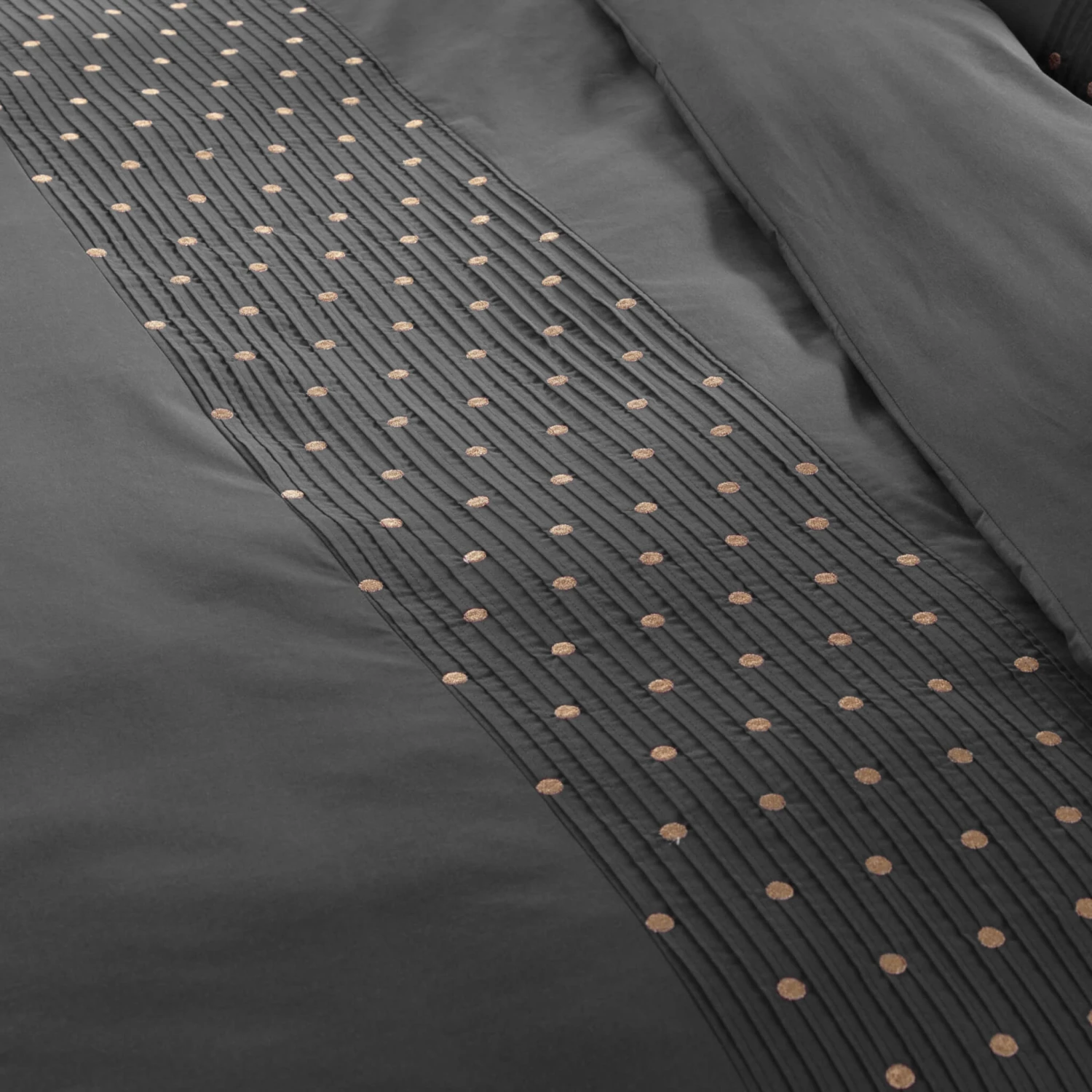 Parure De Lit Brodée Plis Religieuses Anthracite 5 Parure De Lit Brodée Plis Religieuses Anthracite – Image 3