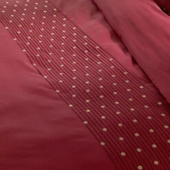 Housse De Couette Brodée Plis Religieuses Bordeaux 7 Housse De Couette Brodée Plis Religieuses Bordeaux -Magasin De Literie zoom agathe bordeaux